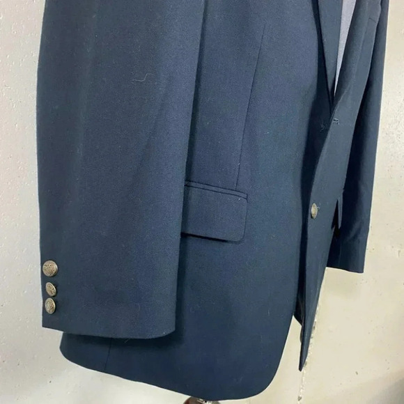 Wall Street 40S‎ Navy 2 button blazer with gold buttons - Picture 6 of 6